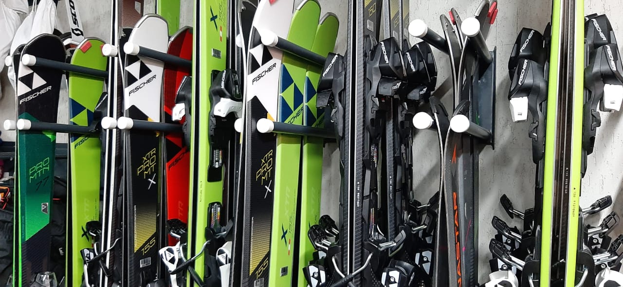 Прокат горных лыж в Красной поляне